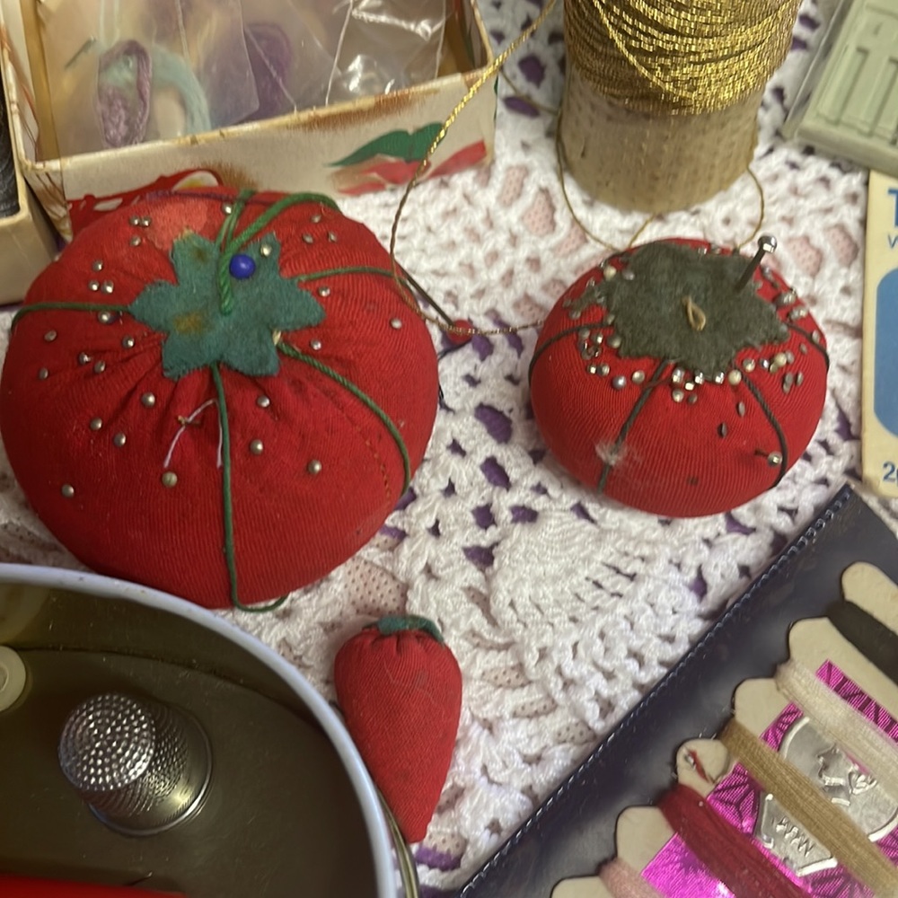 Vintage Lot of Sewing Essentials - Picture 4 of 8